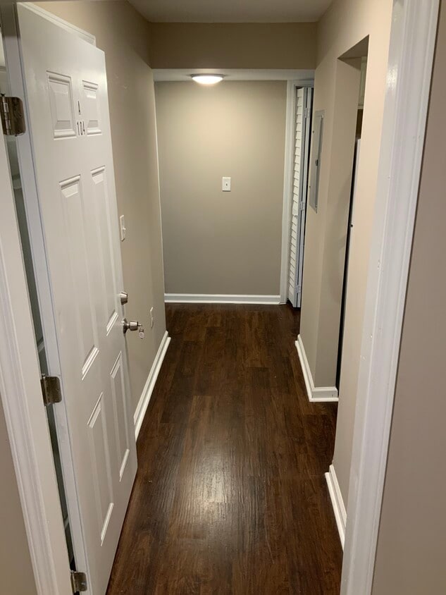 Floor Plan - 2 bedroom, 1 bathroom
