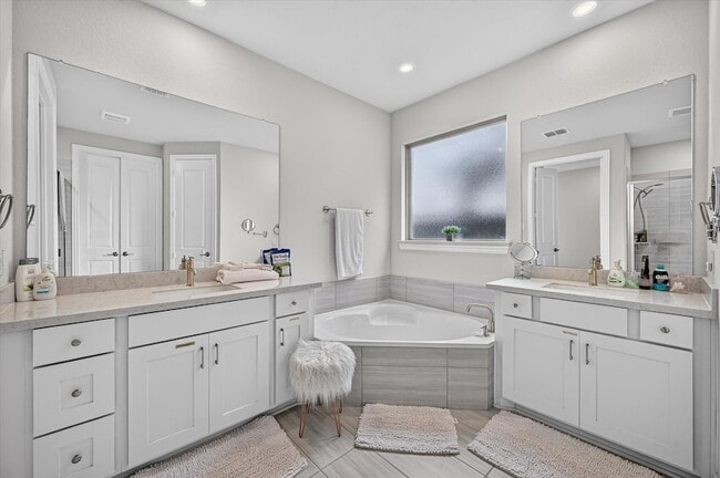 Photo - 1428 Huckleberry St