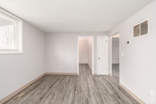 Small 1BR, 1BA - 520SF - Living Room - Carriage House