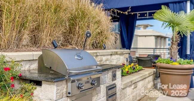 Photo - 125 W Tremont Ave Unit B2C