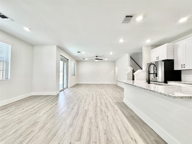 Photo - 8749 Scotty's Lk Ln