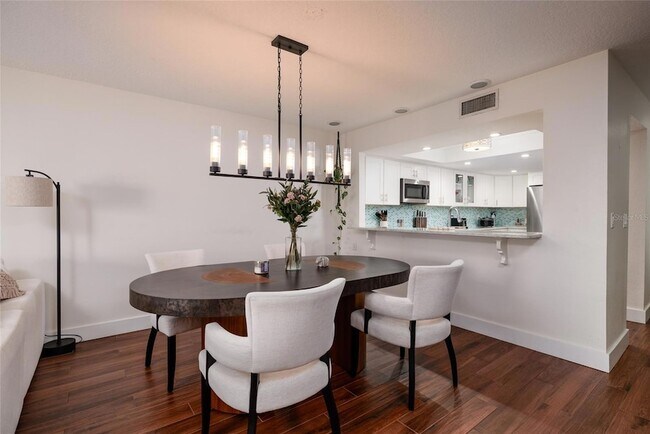 Photo - 222 Skiff Point