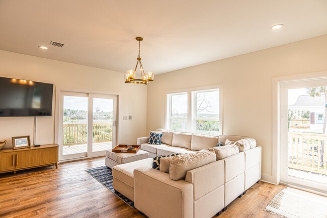 Building Photo - 14413 W Ozello Trail Unit SI ID1525702P