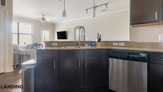 Photo - 7500 I-35 Unit 937