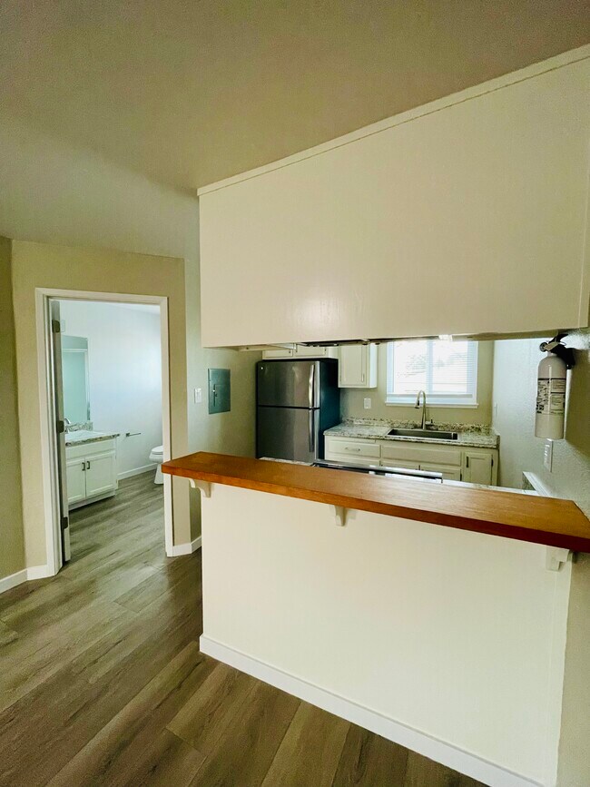 Studio 420 SQ FT - Brio Apartments