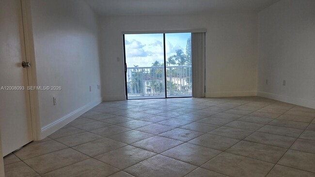Photo - 110 S Shore Dr Unit 4E