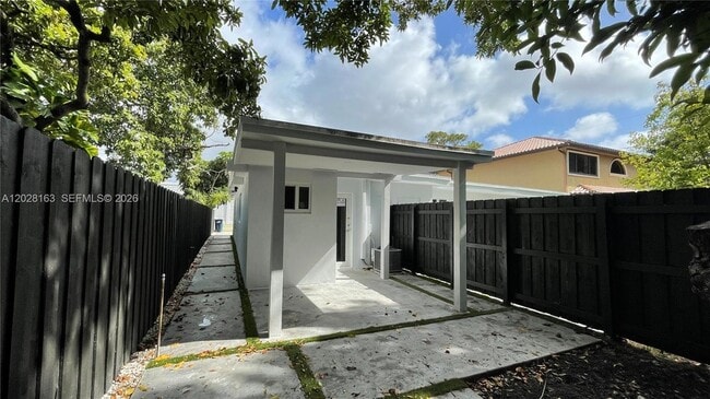 Photo - 4290 SW 9th St Unit B