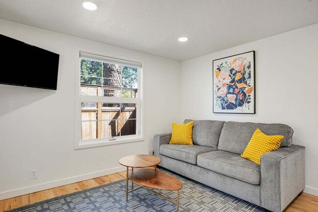 Photo - 820 N 25th St Unit ID1324051P