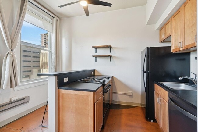 Photo - 488 Wabasha St N