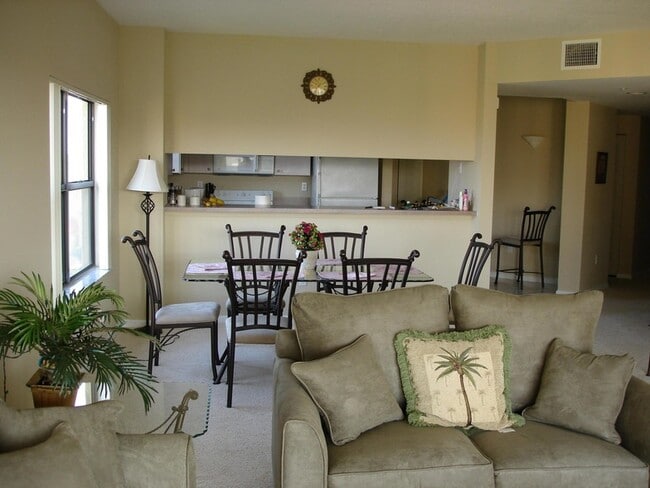 Photo - 200 Uno Lago Dr Unit 201