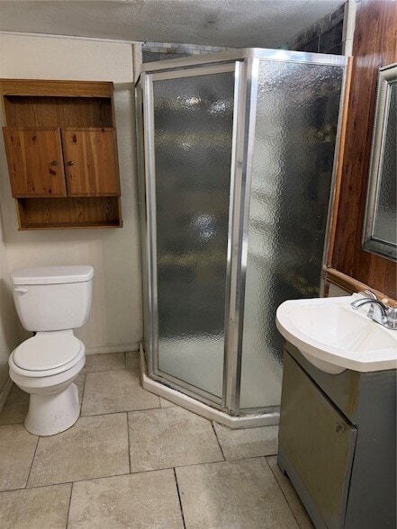 Photo - 323 Reppert St