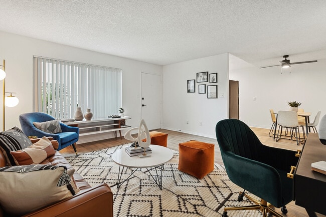 Photo - ReNew Serra Mesa