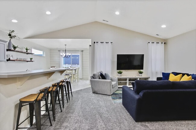 Photo - 2213 E Elm Grove Dr Unit ID1250652P