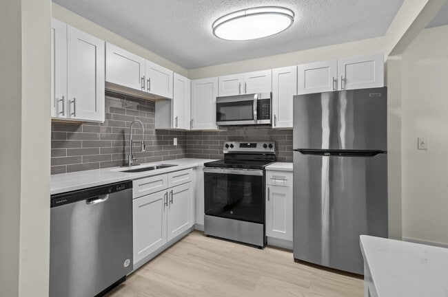 Building Photo - The Waverly on the Lake - Belleville, MI