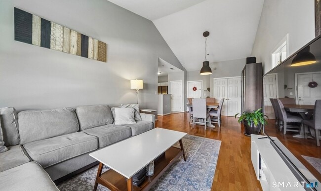 Photo - 105 Richards Ave