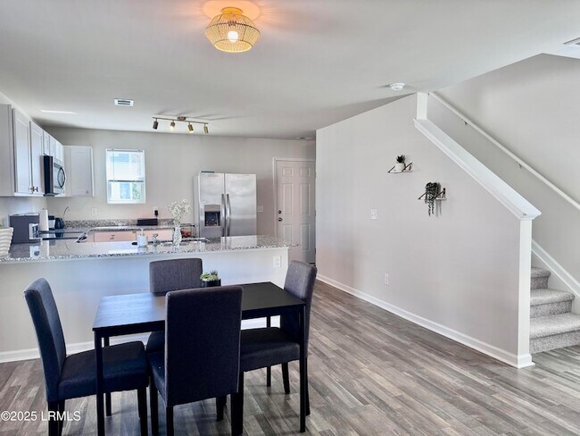 Photo - 23 Island Breeze Ln