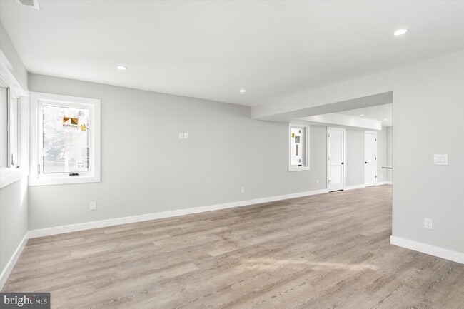 Photo - 92 Pennwood Dr