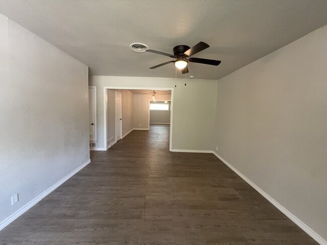 Photo - 3316 Shorewood Dr