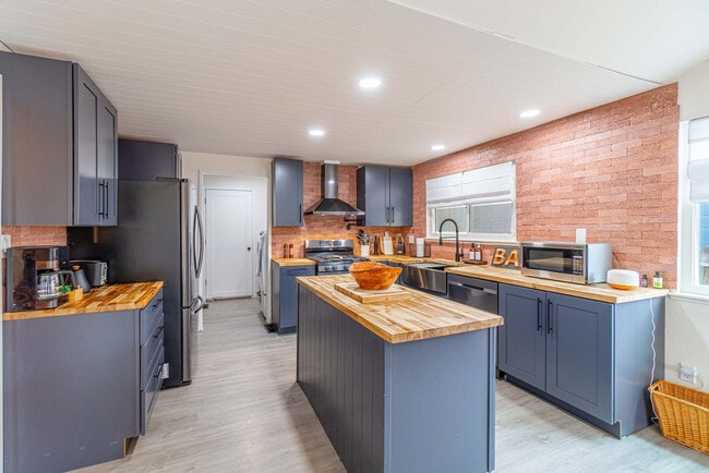 Photo - 2903 Pinewood Dr Unit SI ID1250760P