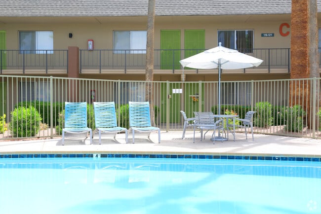 Pool - Arcadia Villa Apartments