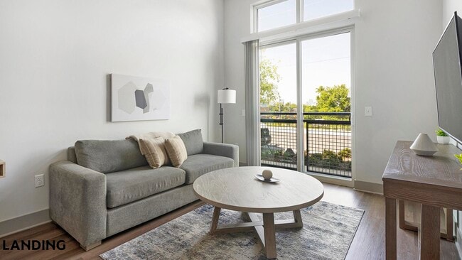 Building Photo - 1310 Hillside Ave Unit 306