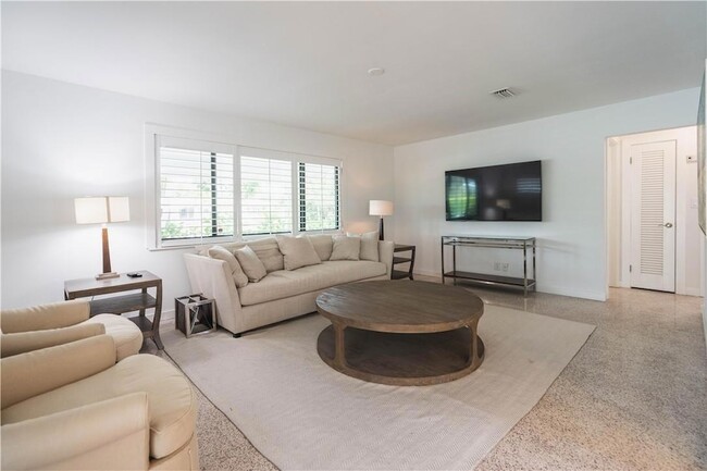 Photo - 240 NE 25th Ave