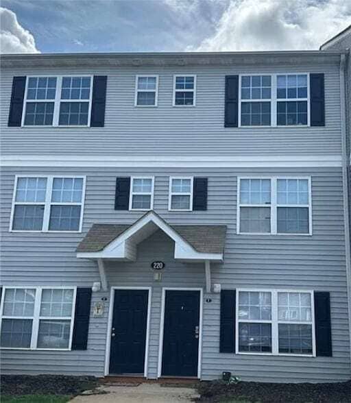 Building Photo - 220 Campus Dr