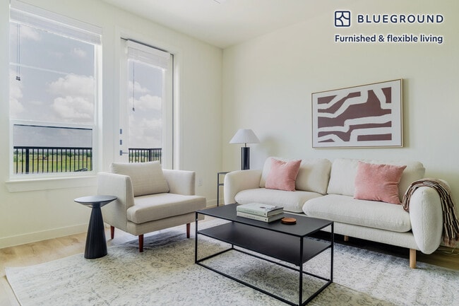 Building Photo - 3801 N A W Grimes Blvd Unit FL3-ID323