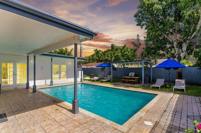 Photo - 6452 Custer St Unit ID1372341P