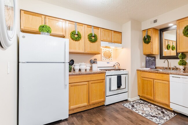 Ample Counter and Cabinet Space - Park on Center