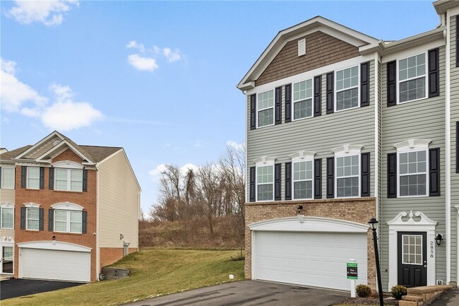 Photo - 2858 Canterbury Dr