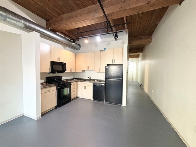 Building Photo - 88 Gerrish Ave Unit 112