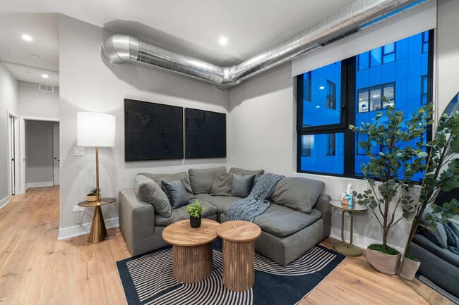 Building Photo - 6044 N Winthrop Ave Unit SI ID1359788P