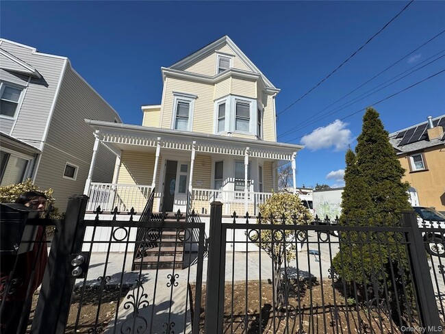 Building Photo - 88-36 77th St