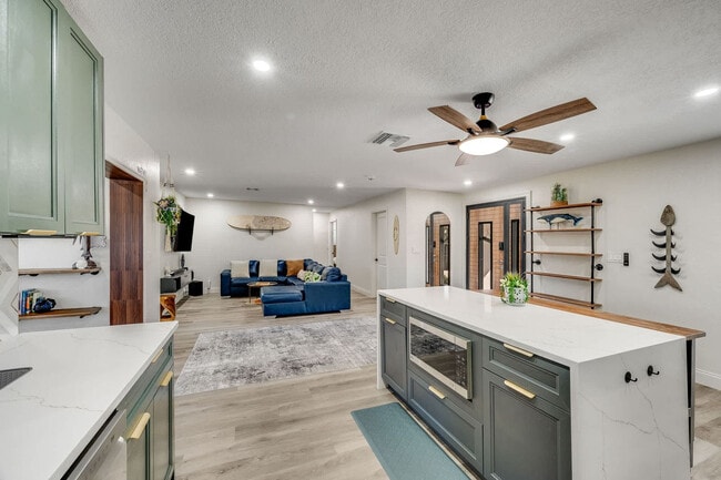 Photo - 415 N Shore Dr Unit SI ID1459973P