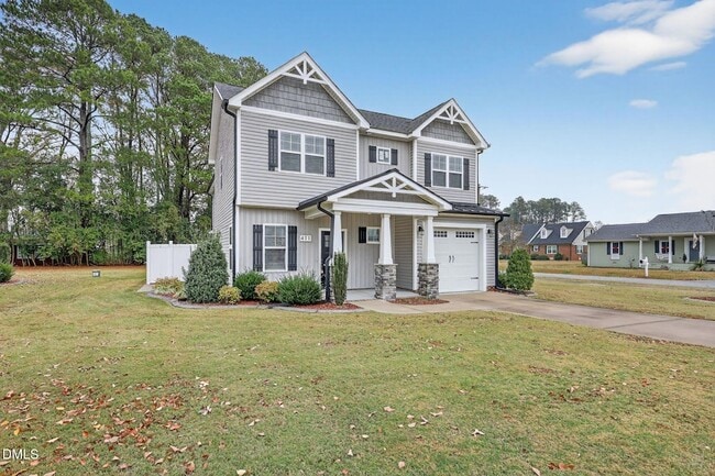 Photo - 411 E 3rd St