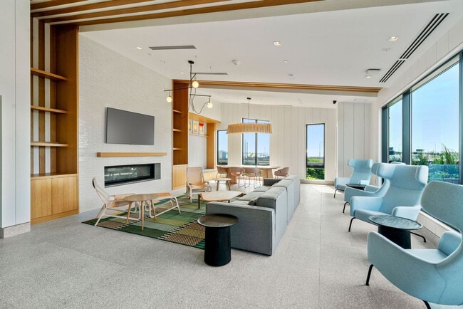 Building Photo - 282 Bremen St Unit SI ID1240277P