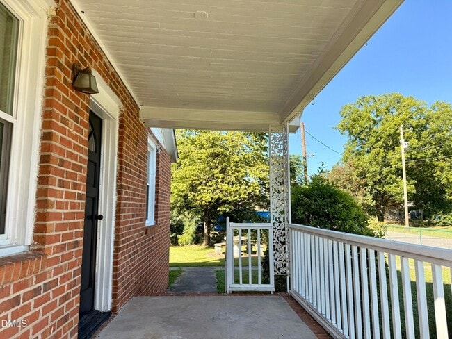Photo - 1000 E Harnett St