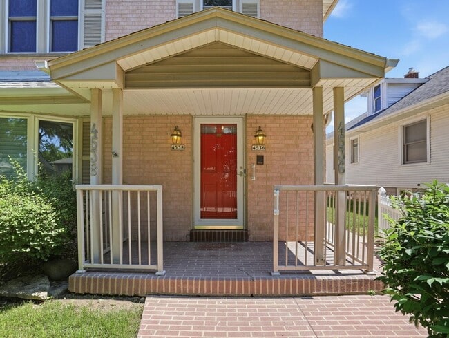 Photo - 4538 N Larkin St