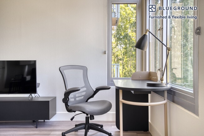 Photo - 2400 W El Camino Real Unit FL4-ID1080