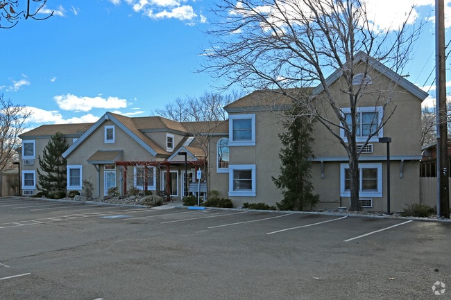 Exterior - Mountain View Apartments