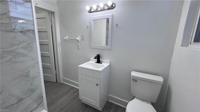 Photo - 1707 Holladay St