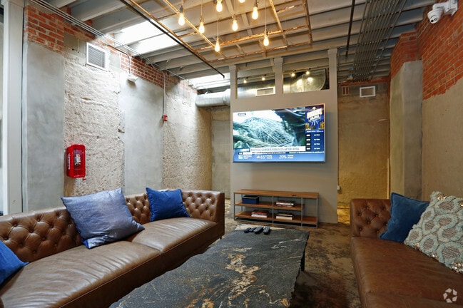 Clubroom - South Front