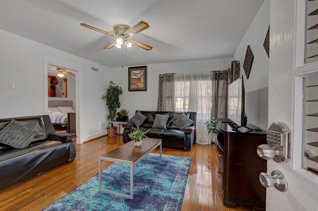 Photo - 814 N Buchanan Blvd Unit SI ID1388446P