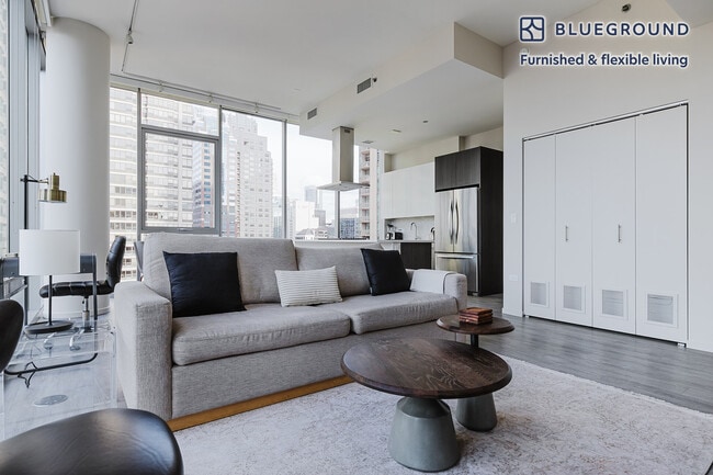 Photo - 8 E Huron St Unit FL21-ID1113