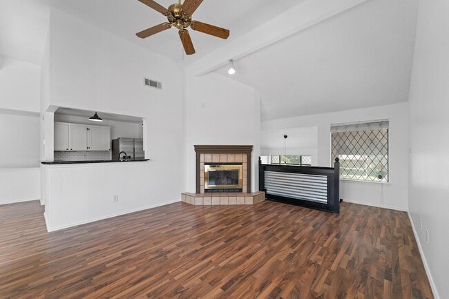 Photo - 1828 Alameda Dr