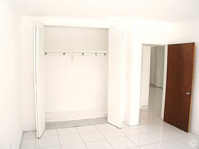 Closet - Coral Terrace