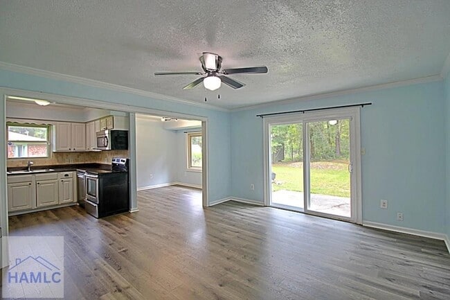 Photo - 1062 Kelly Dr