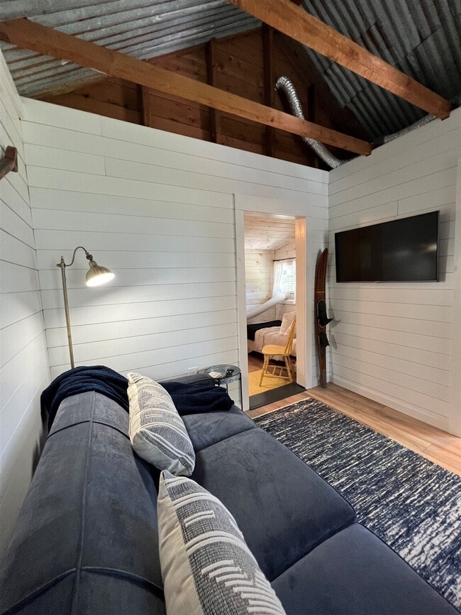 Photo - 19 Naomi St Unit ID1255632P