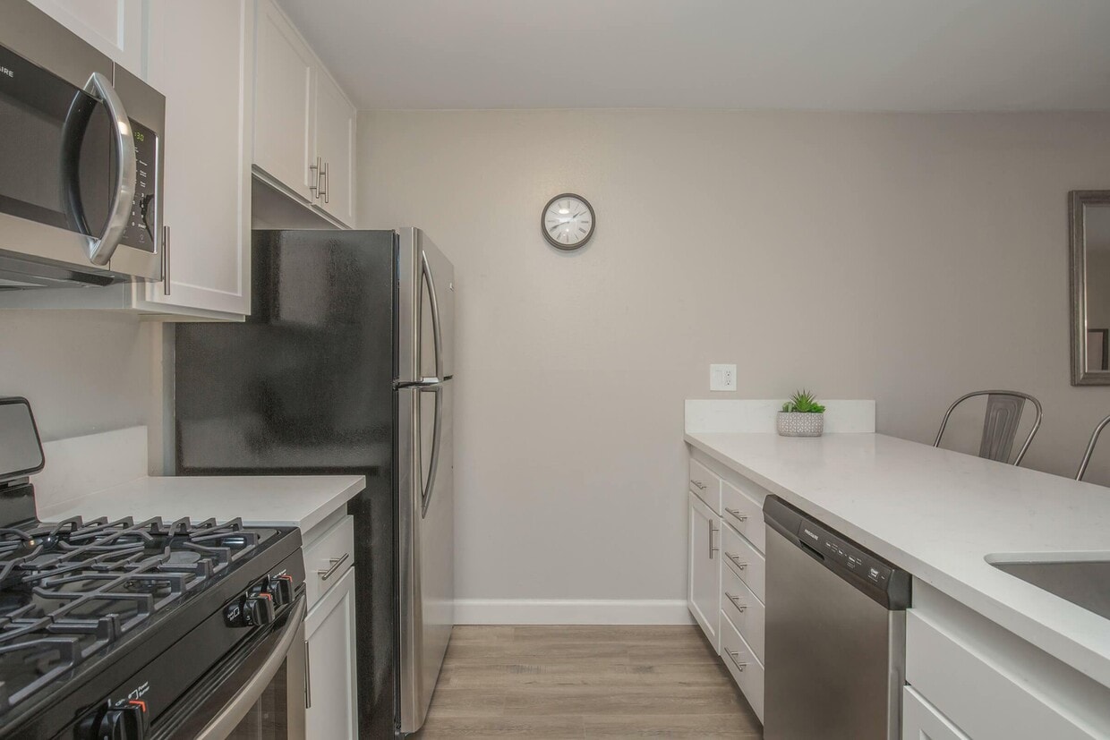 1BR/1BA-B - 1BR/1BA - B